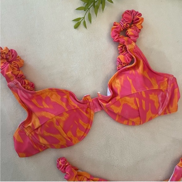 ❤️ SHEIN | Pink and Orange Bikini Set - Picture 9 of 13
